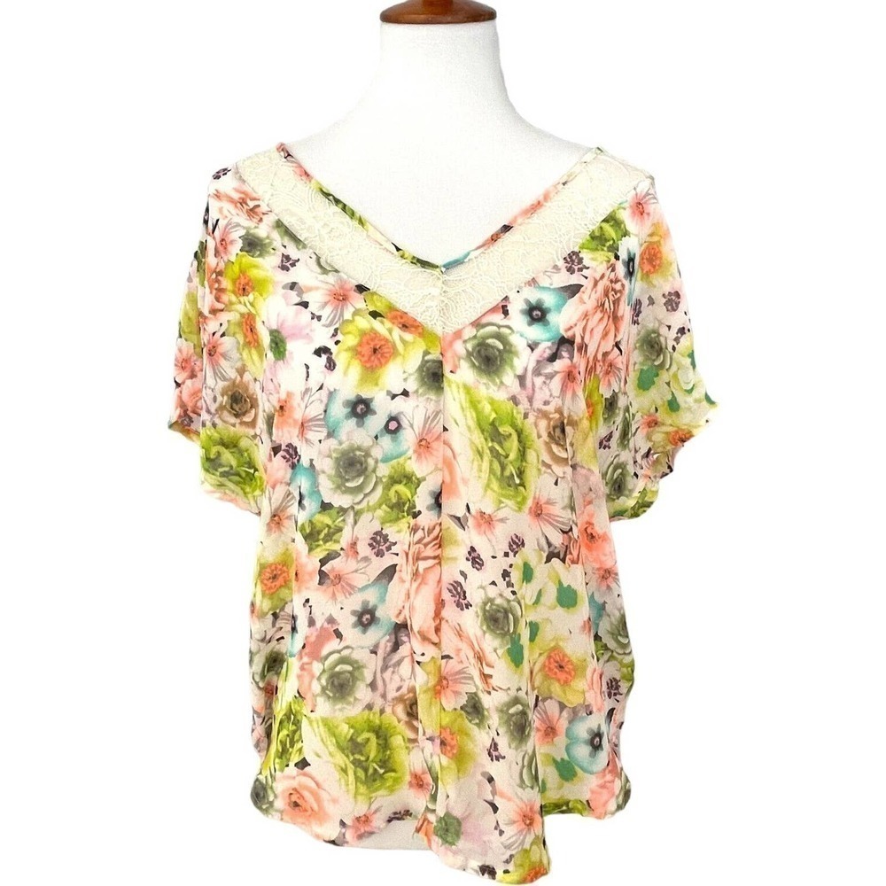 🍀ASTR the Label Multicolor Floral Lace V-Neck Semi Sheer Blouse Size Large